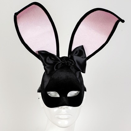 Detail black_velvet_bunny_carta_alta_venetian_masks